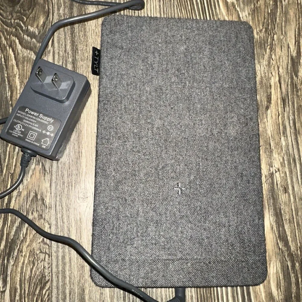 TYLT Qi Wireless Charging Mat Fastest Dual Wireless Charger - Gray. Used Mint. W
